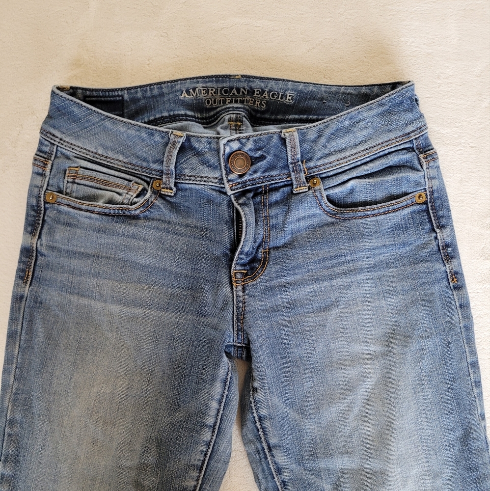 American Eagle Lowrise Kick Boot Jeans